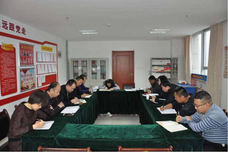 銘記&ldquo;生命線&rdquo;、分清&ldquo;是非線&rdquo; 修筑&ldquo;防腐線&rdquo;、不踩&ldquo;高壓線&rdquo;